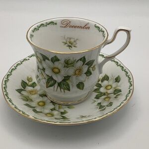 Queen’s December Teacup and Saucer Set - Christmas Flower